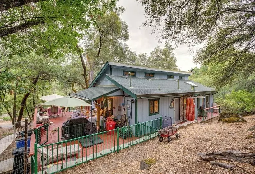 Secluded Placerville Cabin W/ Deck: Walk To River!