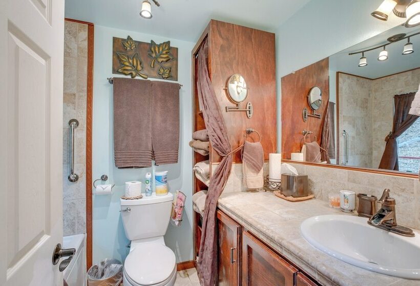 Secluded Placerville Cabin W/ Deck: Walk To River!