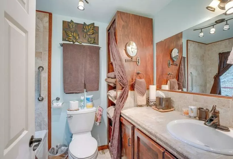 Secluded Placerville Cabin W/ Deck: Walk To River!