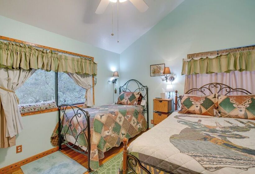 Secluded Placerville Cabin W/ Deck: Walk To River!