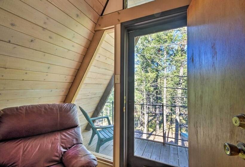Secluded Ruidoso Cabin W/ Hot Tub & Fireplace!