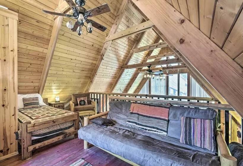 Ski In/ski Out Red River Cabin W/ Mtn Views!