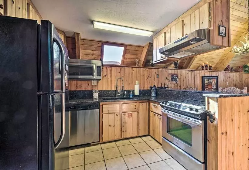 Ski In/ski Out Red River Cabin W/ Mtn Views!