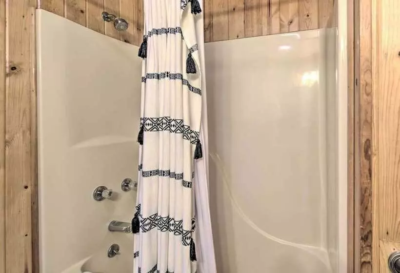 Ski In/ski Out Red River Cabin W/ Mtn Views!