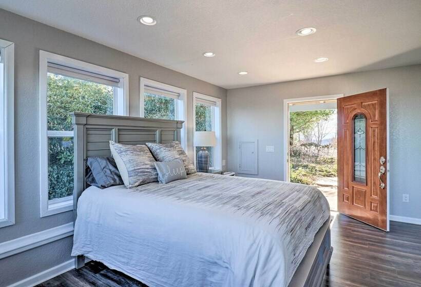 North Carolina Vacation Rental W/ Fire Pit & Grill