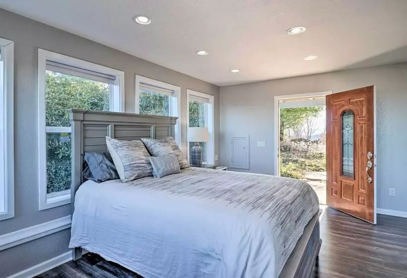 North Carolina Vacation Rental W/ Fire Pit & Grill