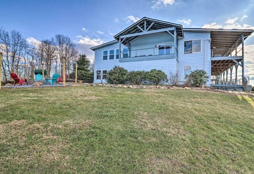 North Carolina Vacation Rental W/ Fire Pit & Grill