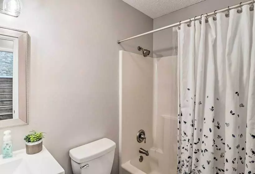 North Carolina Vacation Rental W/ Fire Pit & Grill