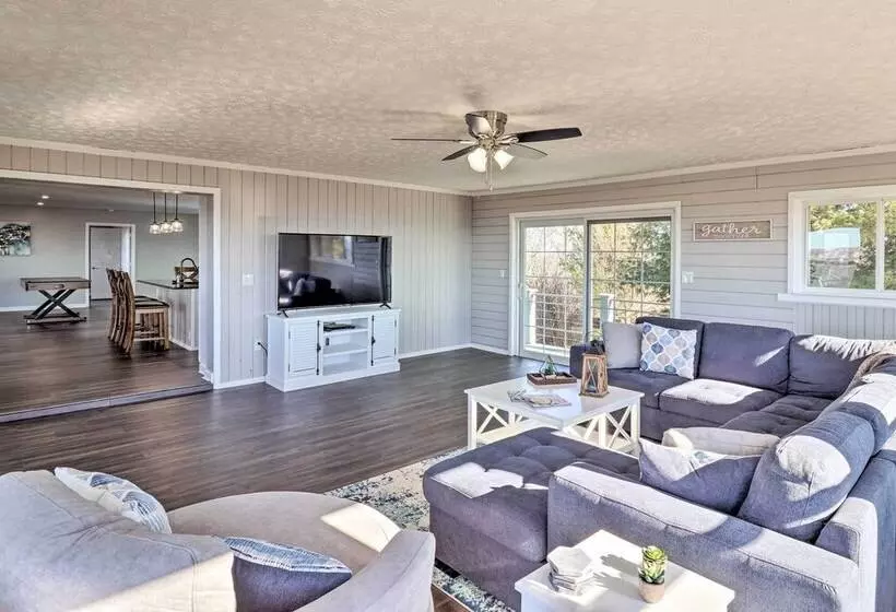 North Carolina Vacation Rental W/ Fire Pit & Grill