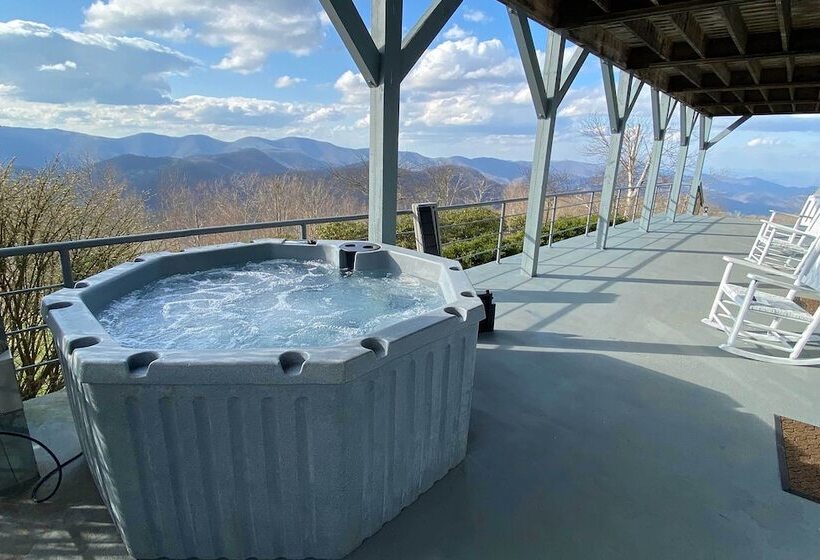 North Carolina Vacation Rental W/ Fire Pit & Grill