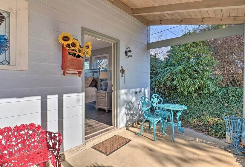 North Carolina Vacation Rental W/ Fire Pit & Grill