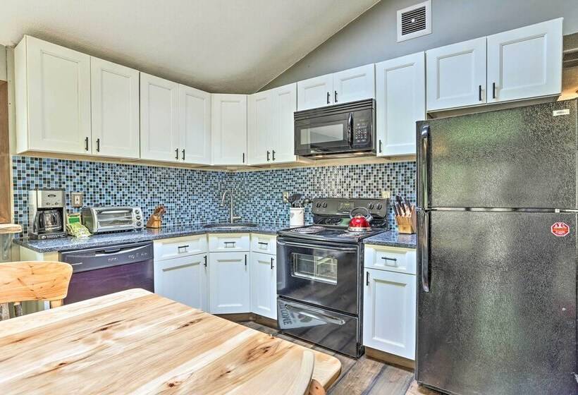 Walk To Lake & Beach: Pocono Cabin W/ Fire Pit