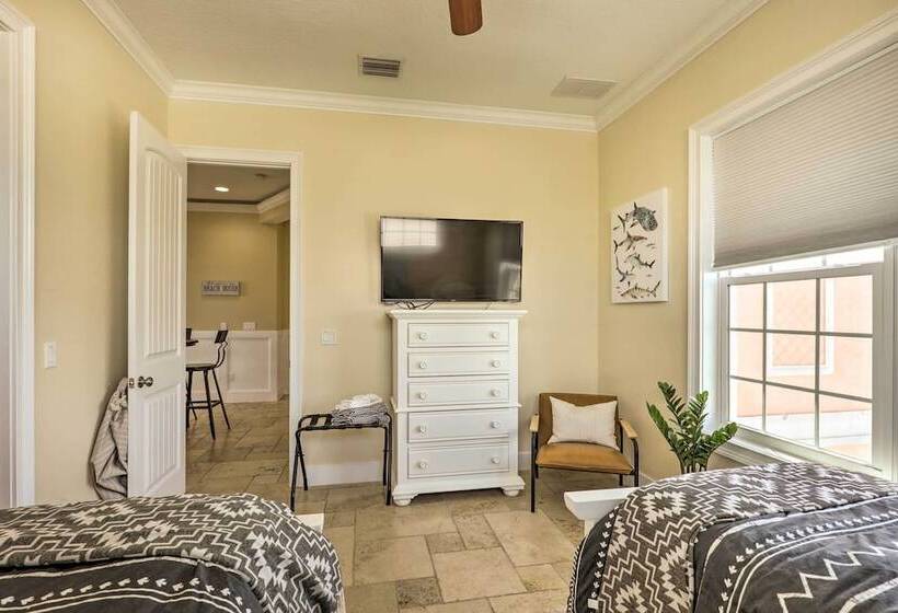 Palm Coast Oasis W/ Pool: Steps To Cinnamon Beach!