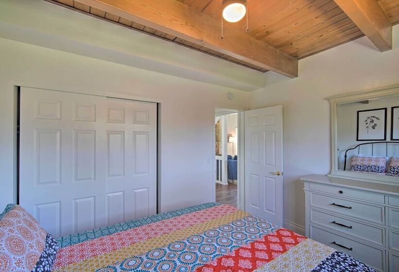 Stunning Lake Arrowhead Home: Decks & Hot Tub