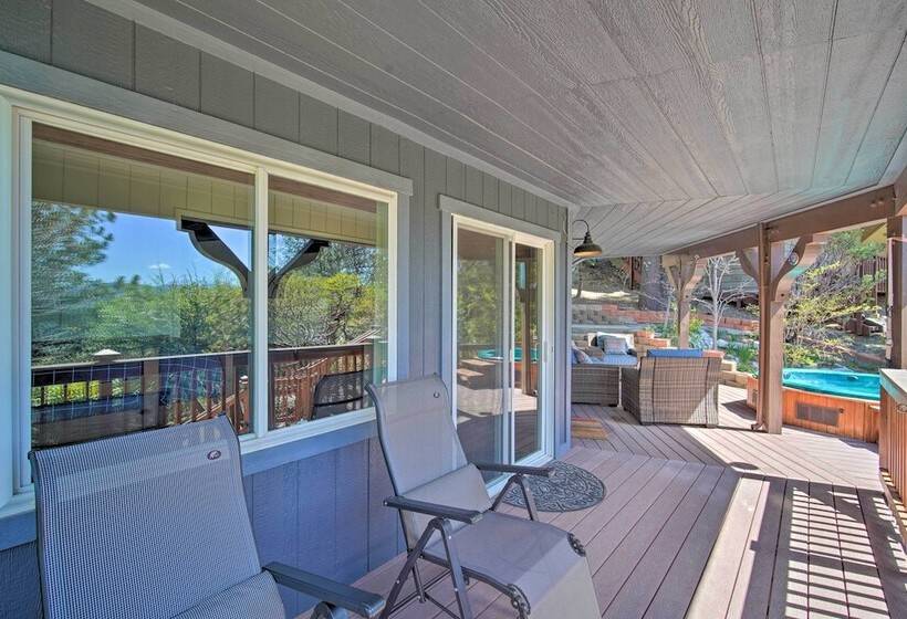 Stunning Lake Arrowhead Home: Decks & Hot Tub