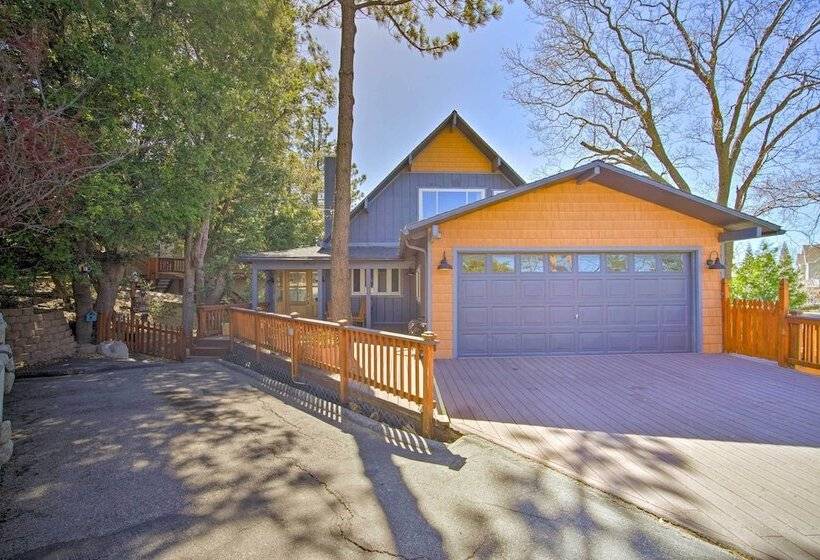 Stunning Lake Arrowhead Home: Decks & Hot Tub