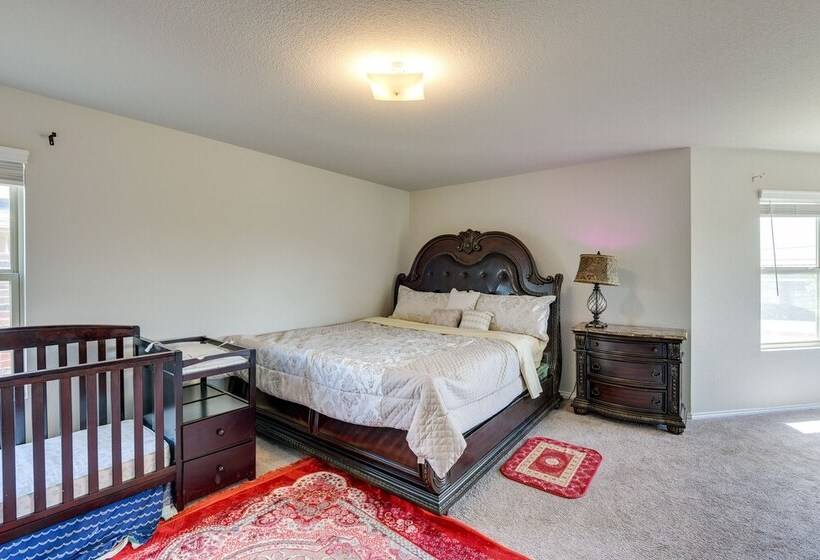 Texas Retreat W/ Patio Near Kayaking & Golfing!