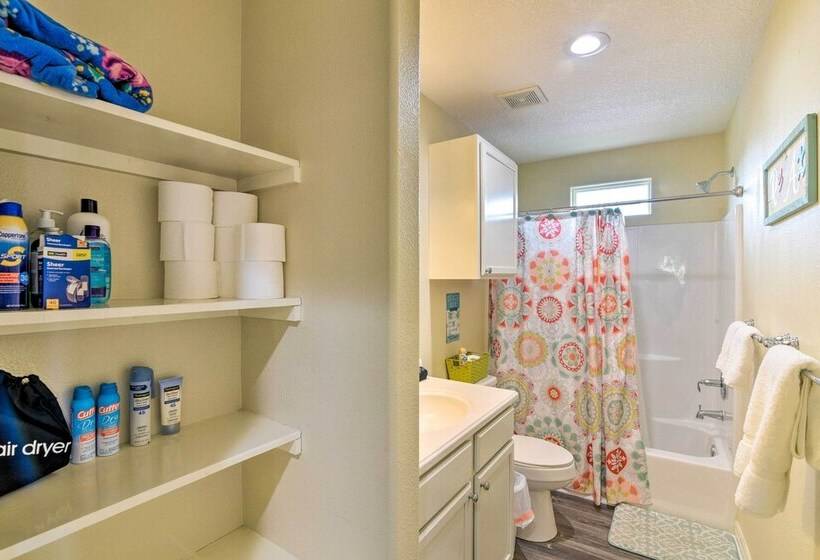 Private Beach Access: Coastal Freeport Home!