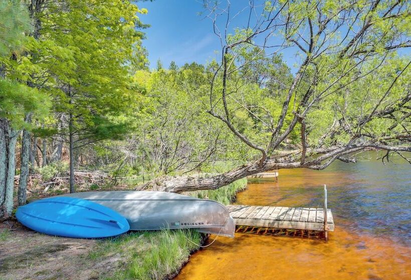 Three Lakes Home, Walk To Virgin Lake