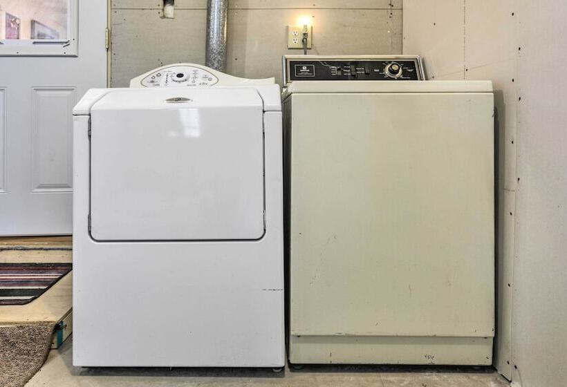 Three Lakes Home, Walk To Virgin Lake