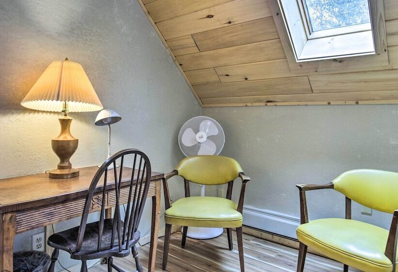 Three Lakes Home, Walk To Virgin Lake