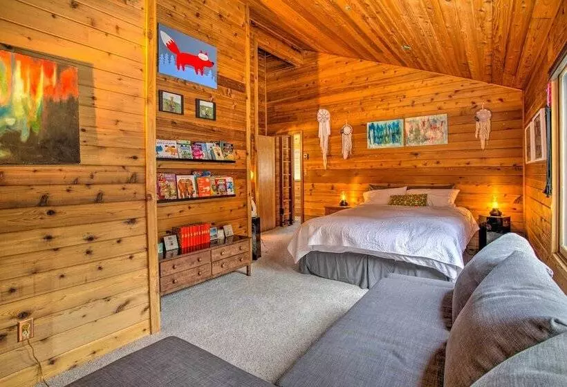 Tranquil Dumont Home W/ Creek & Mtn Views!