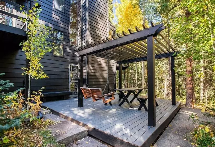 Tranquil Dumont Home W/ Creek & Mtn Views!