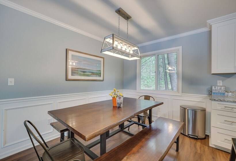 Traverse City Retreat W/ Deck & Lake Access