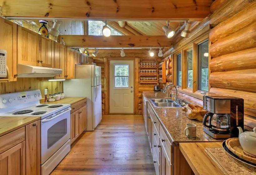 Valders Log Home Near Eea Air Show & Sheboygan!