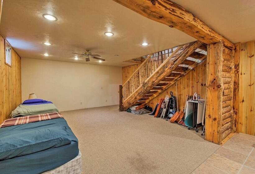 Valders Log Home Near Eea Air Show & Sheboygan!