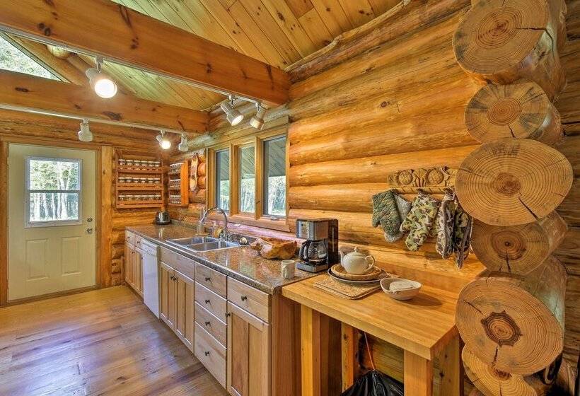 Valders Log Home Near Eea Air Show & Sheboygan!