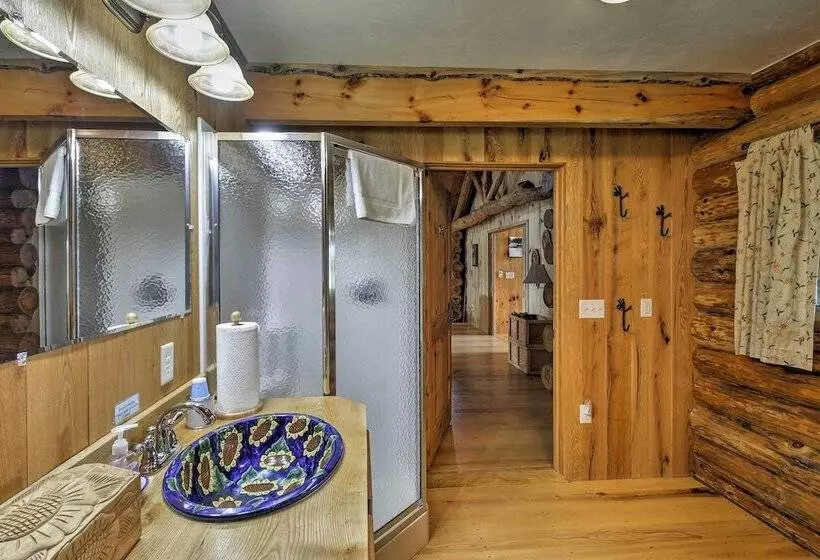 Valders Log Home Near Eea Air Show & Sheboygan!