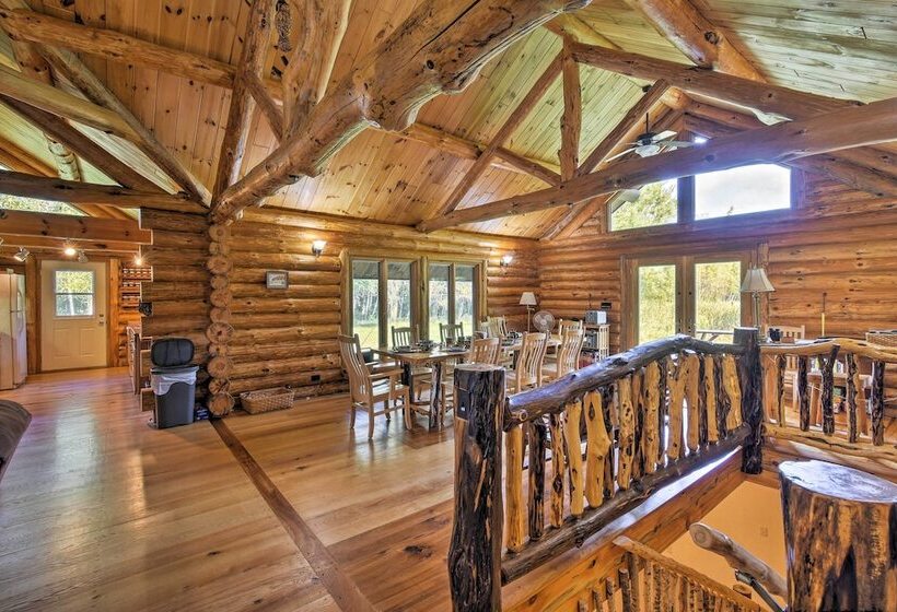 Valders Log Home Near Eea Air Show & Sheboygan!