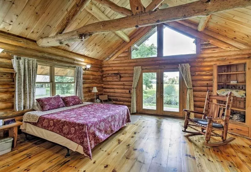 Valders Log Home Near Eea Air Show & Sheboygan!
