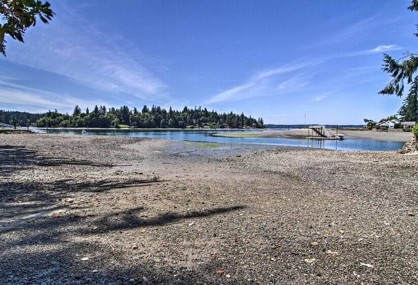 Waterfront Cabin W/ Fire Pit In Gig Harbor!
