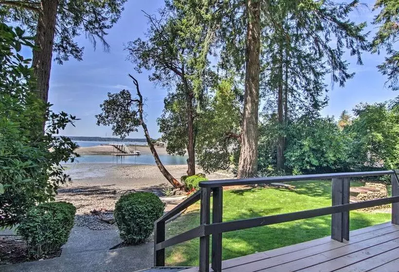 Waterfront Cabin W/ Fire Pit In Gig Harbor!
