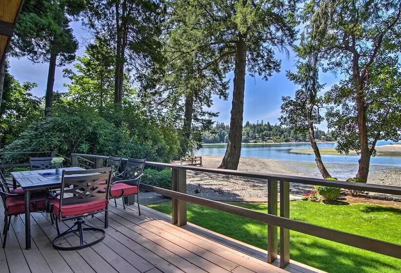 Waterfront Cabin W/ Fire Pit In Gig Harbor!