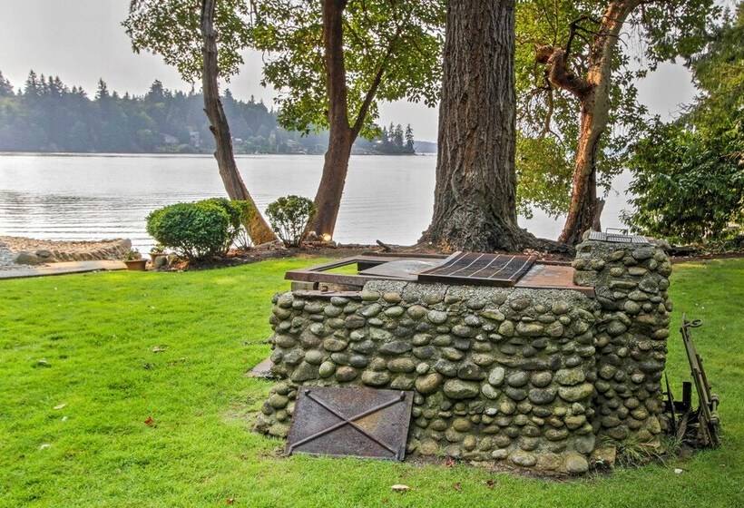 Waterfront Cabin W/ Fire Pit In Gig Harbor!
