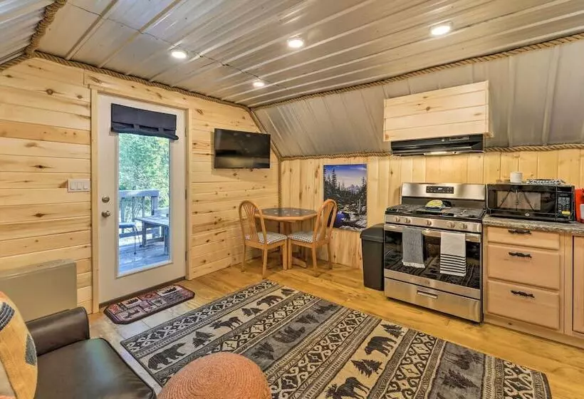 A Frame Mtn Cabin ~ 35 Mi To Yellowstone Np!