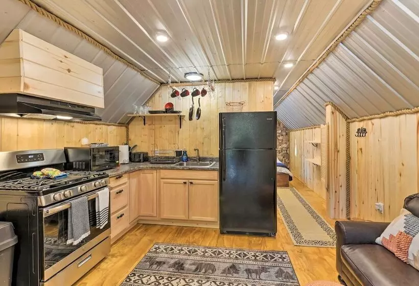 A Frame Mtn Cabin ~ 35 Mi To Yellowstone Np!