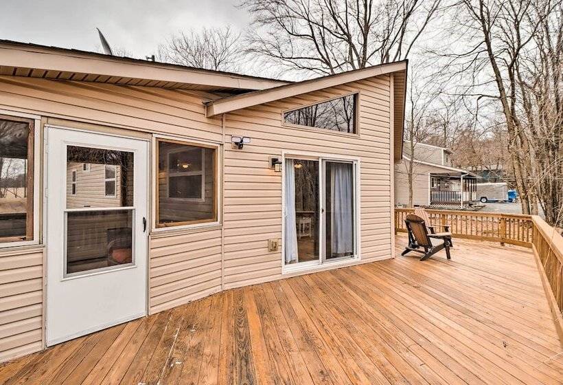 Albrightsville Cabin W/ Fire Pit: Swim, Hike & Ski