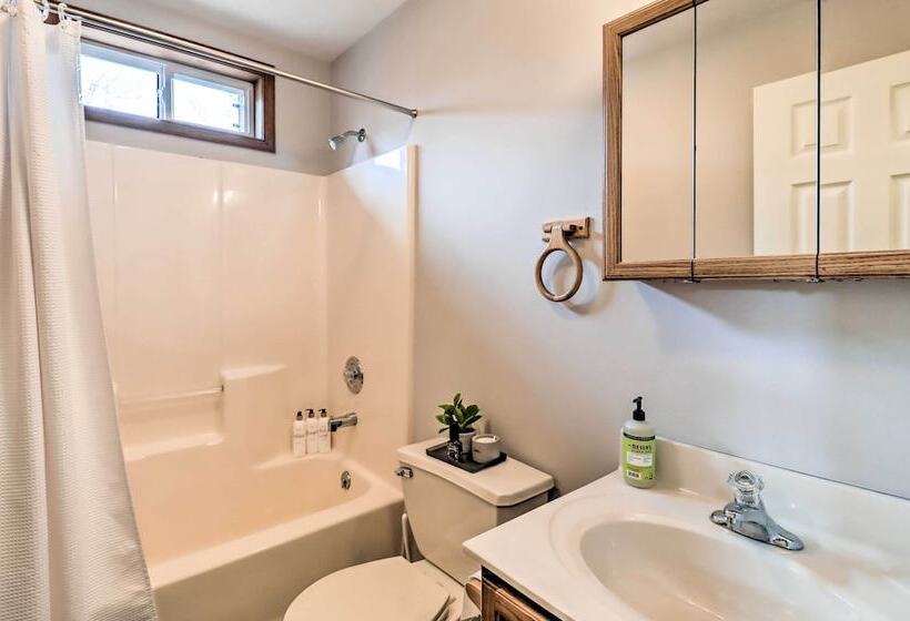 Albrightsville Cabin W/ Fire Pit: Swim, Hike & Ski