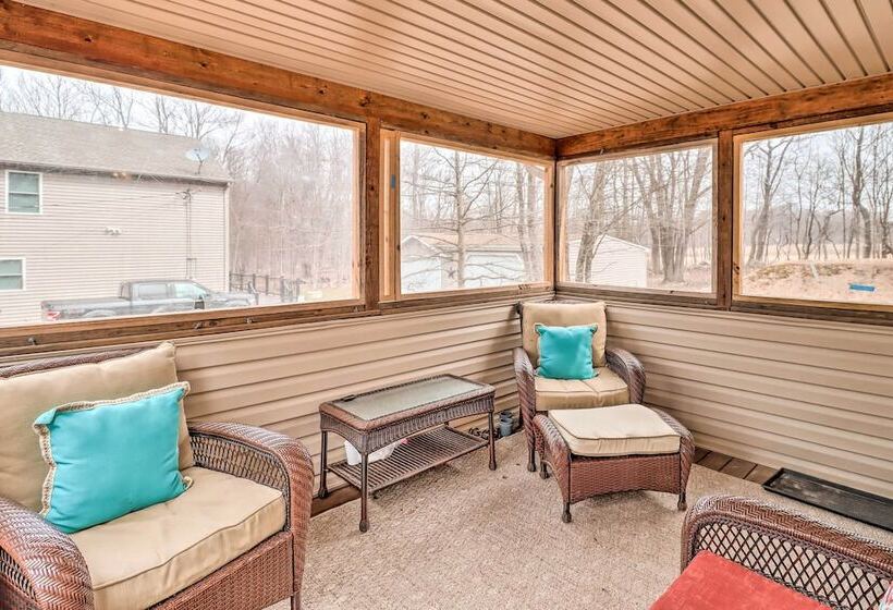 Albrightsville Cabin W/ Fire Pit: Swim, Hike & Ski