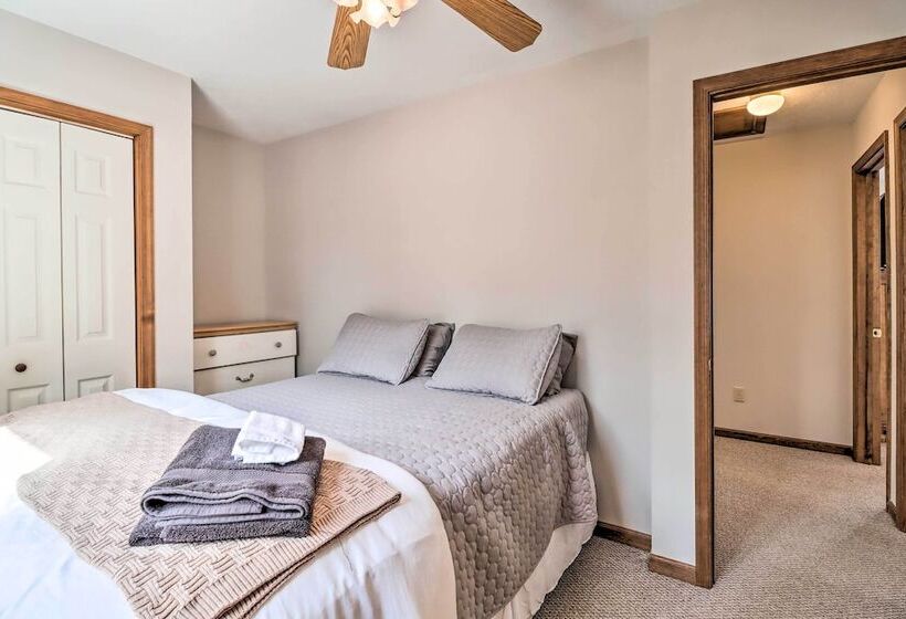 Albrightsville Cabin W/ Fire Pit: Swim, Hike & Ski