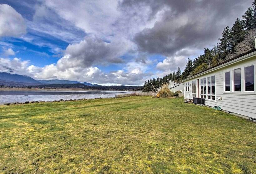 Bayside Home   6 Miles To Olympic National Forest!