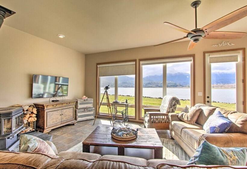 Bayside Home   6 Miles To Olympic National Forest!