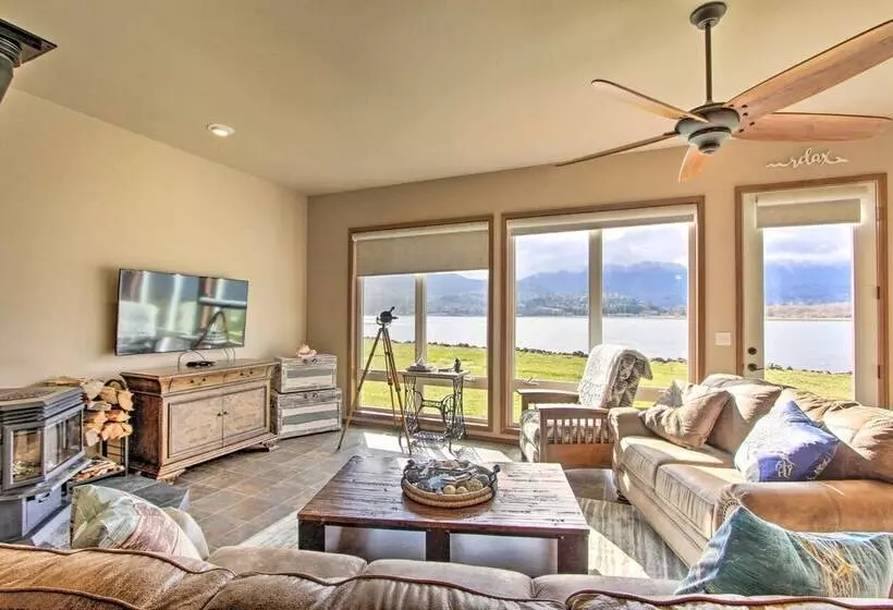 Bayside Home   6 Miles To Olympic National Forest!