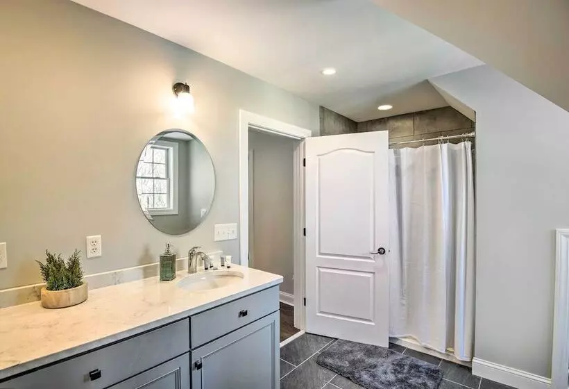 Belmont Home W/ Mtn View, 9 Mi To Gunstock Resort