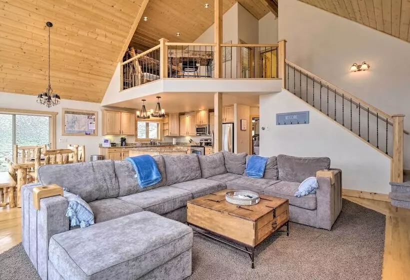 Breathtaking Lake View Retreat W/ On Site Hiking!