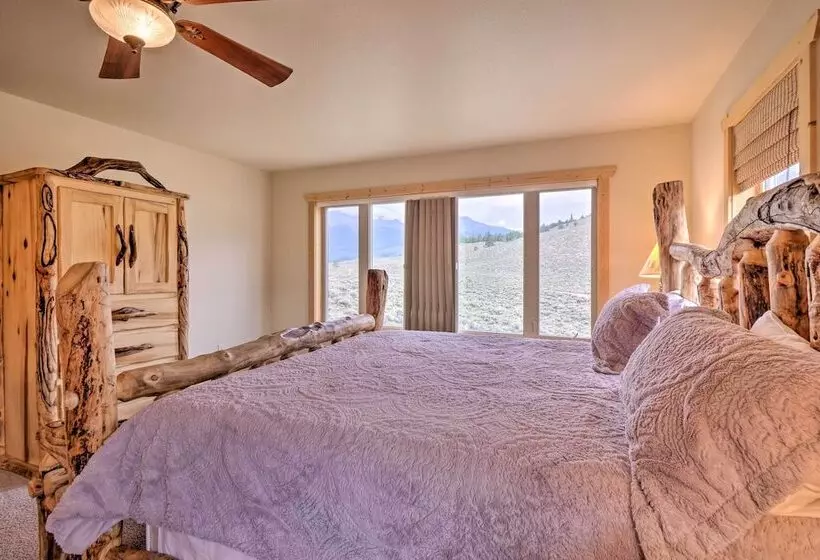 Breathtaking Lake View Retreat W/ On Site Hiking!